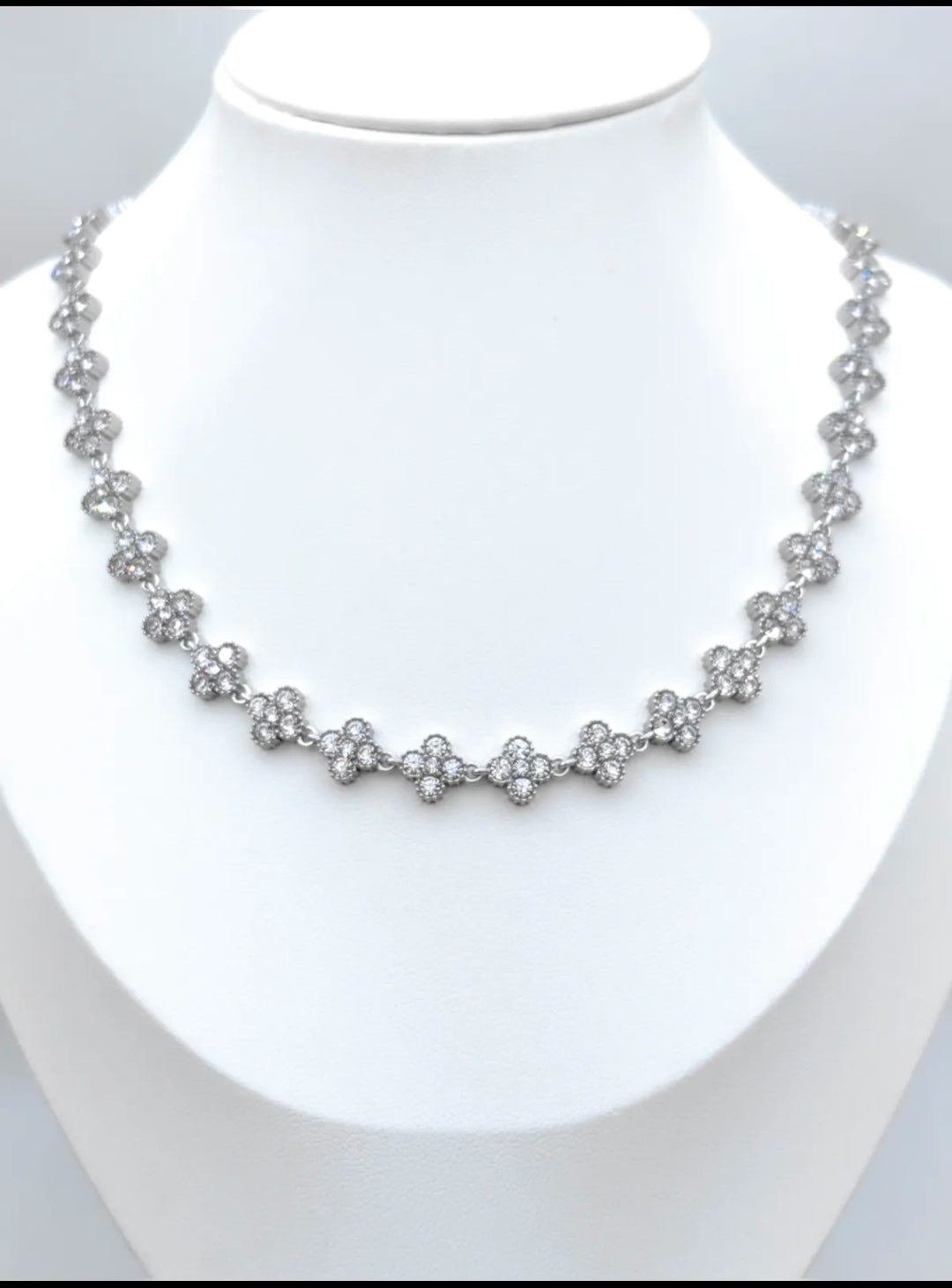 Collier Asha