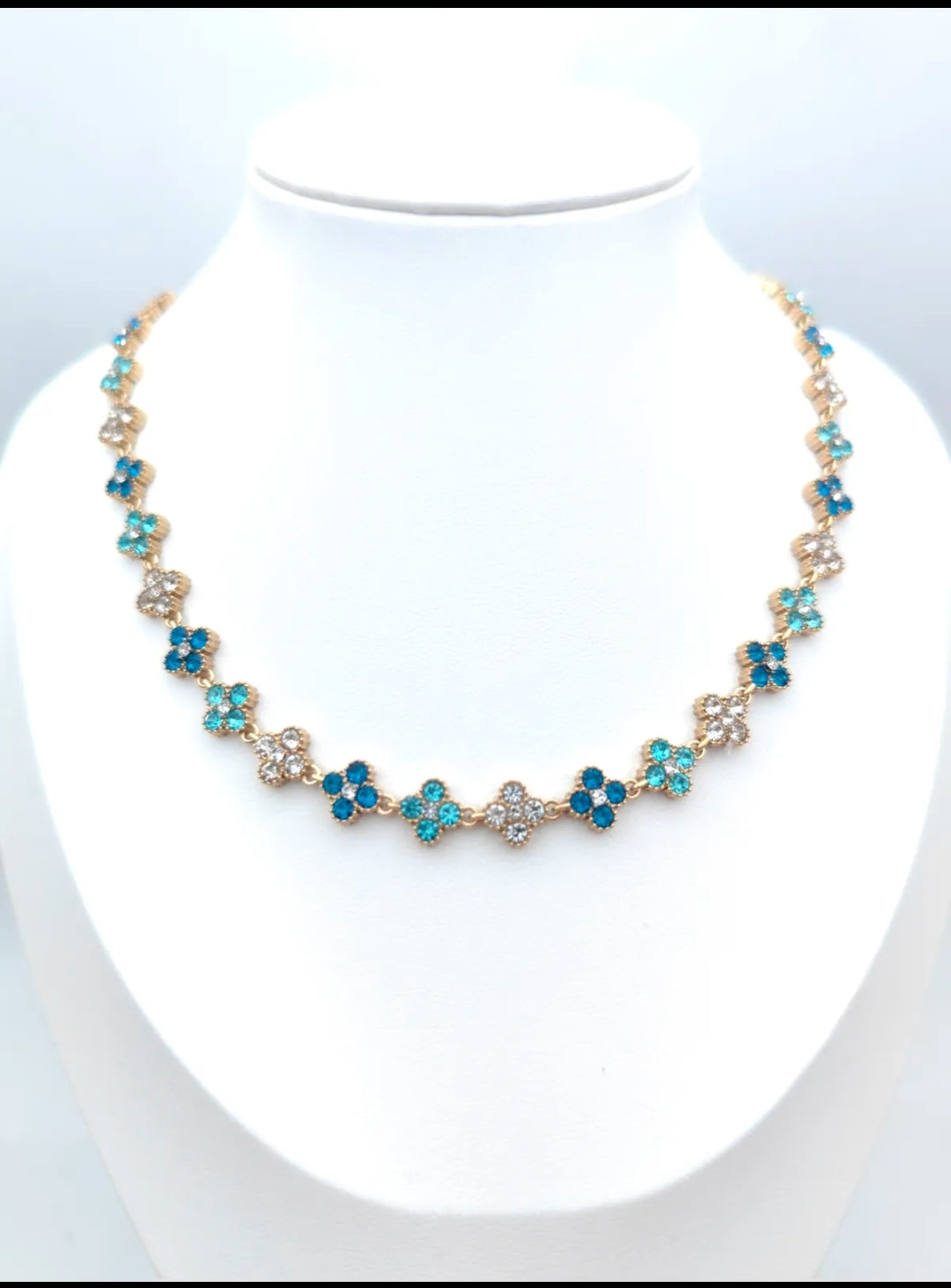 Collier Asha