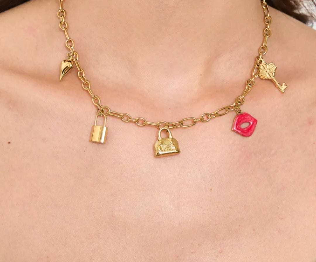 Collier Bouche