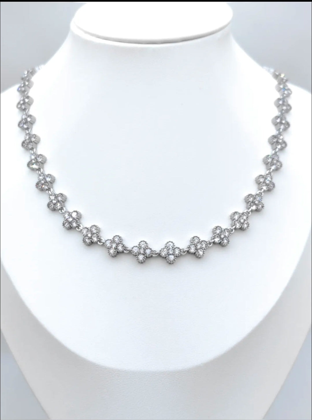 Collier Asha