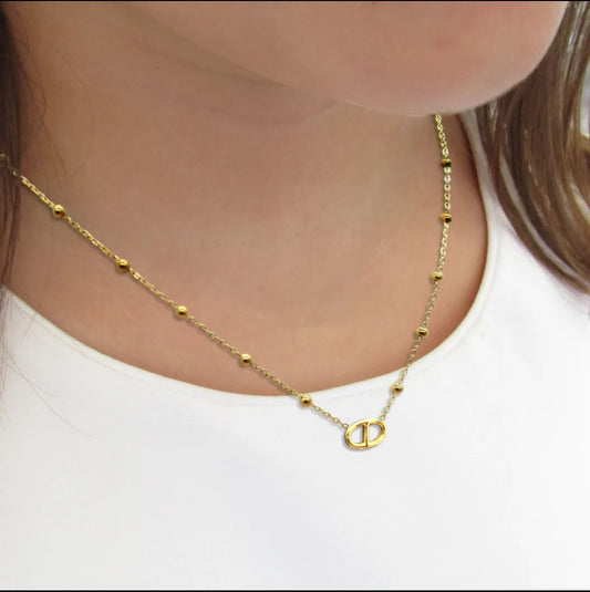 Collier Ernestine
