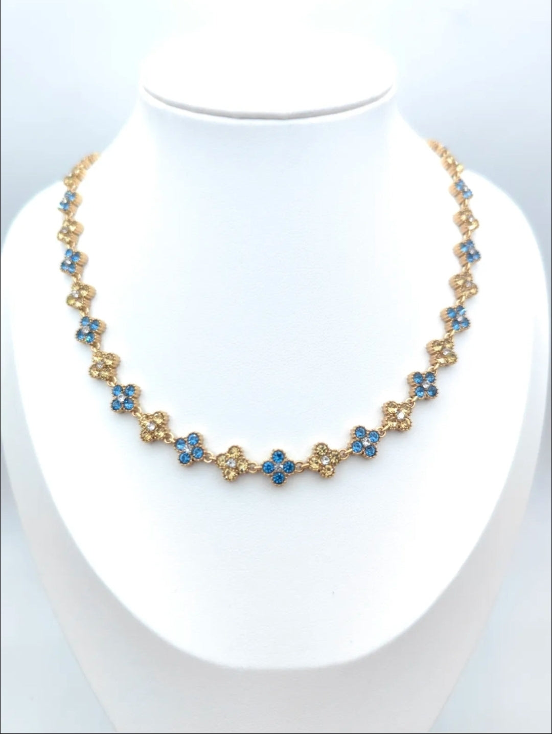 Collier Asha
