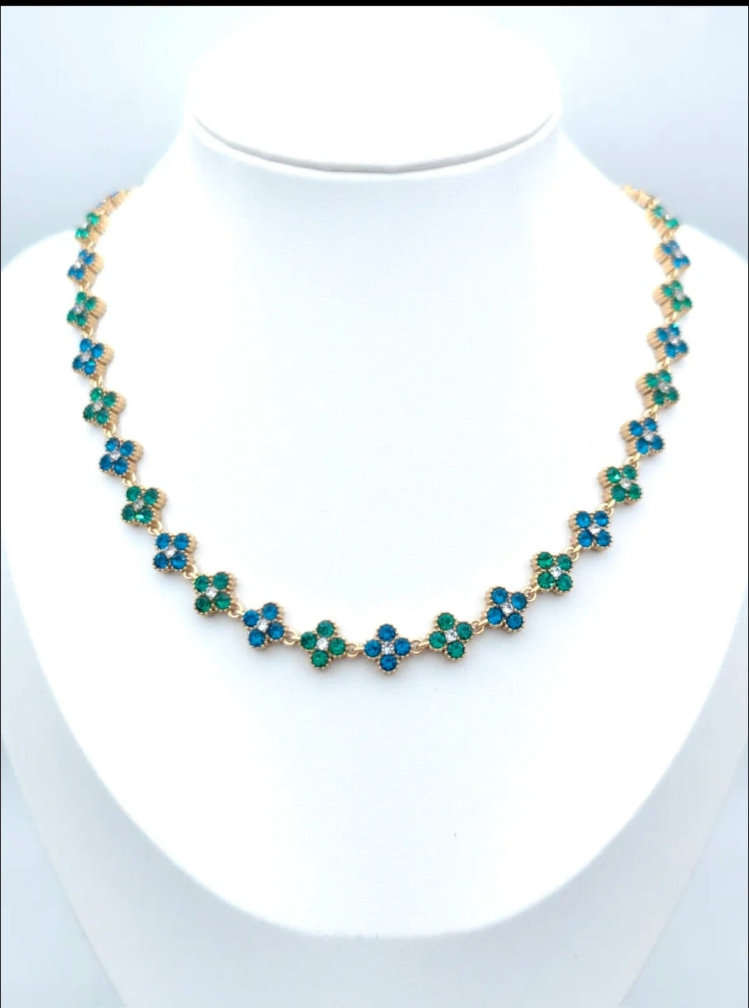 Collier Asha