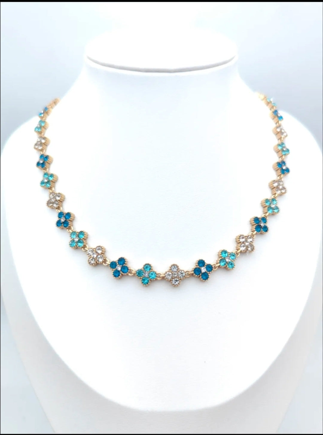Collier Asha